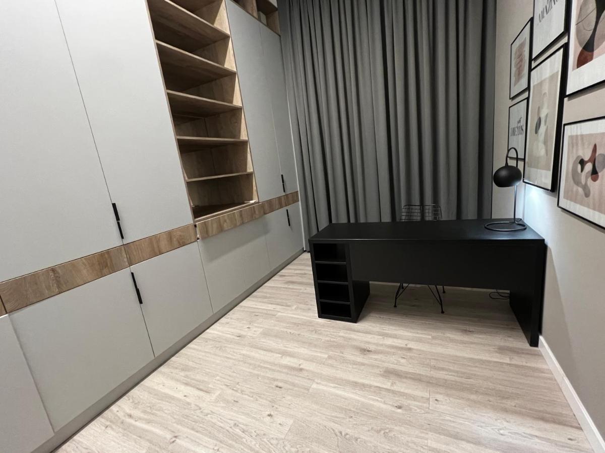 Four Bedroom Apartment, Old Town Bukares Bagian luar foto