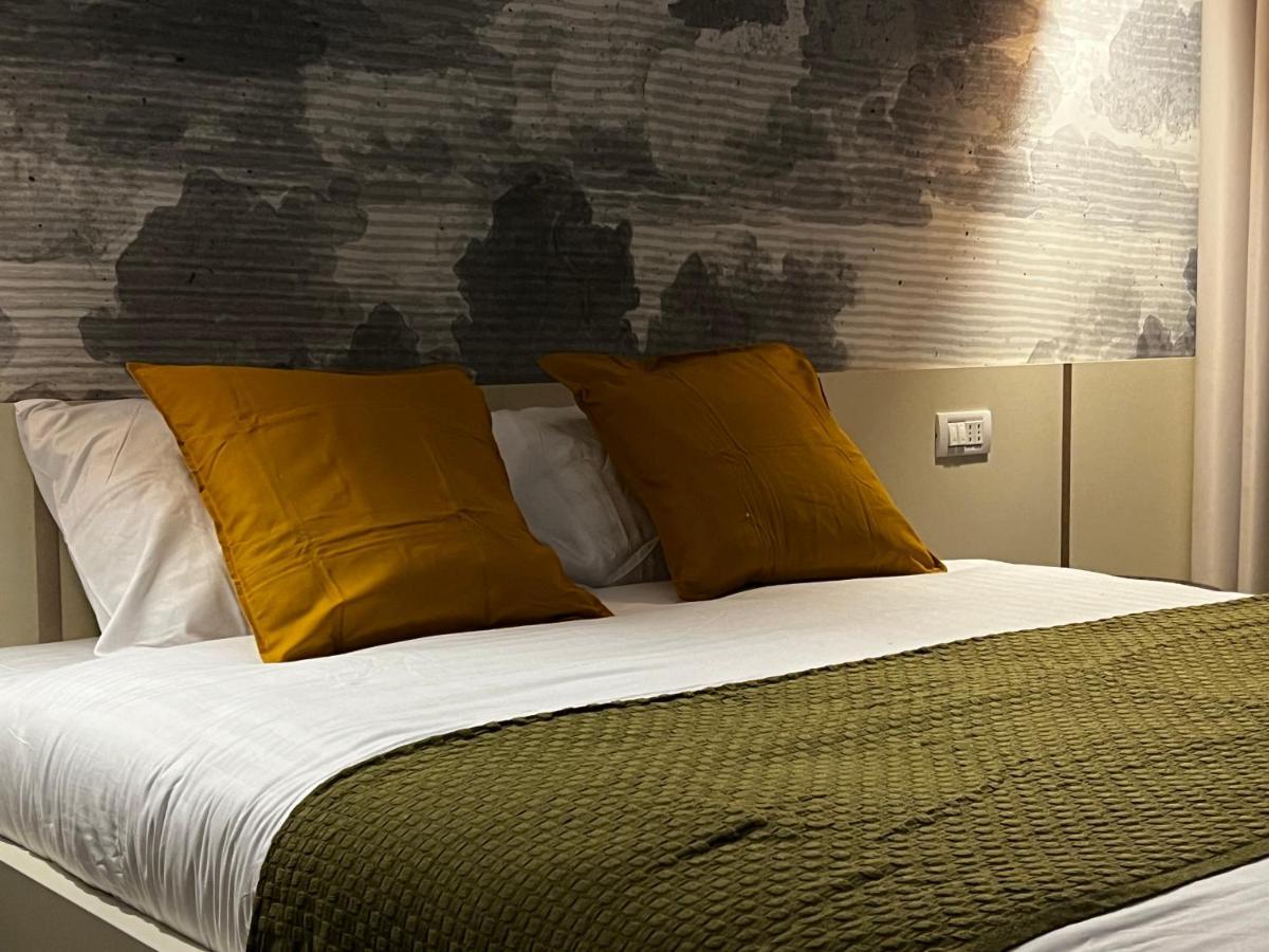 Four Bedroom Apartment, Old Town Bukares Bagian luar foto