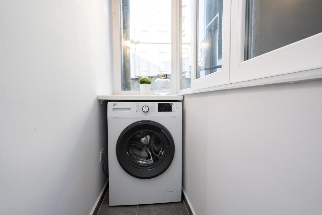 Four Bedroom Apartment, Old Town Bukares Bagian luar foto