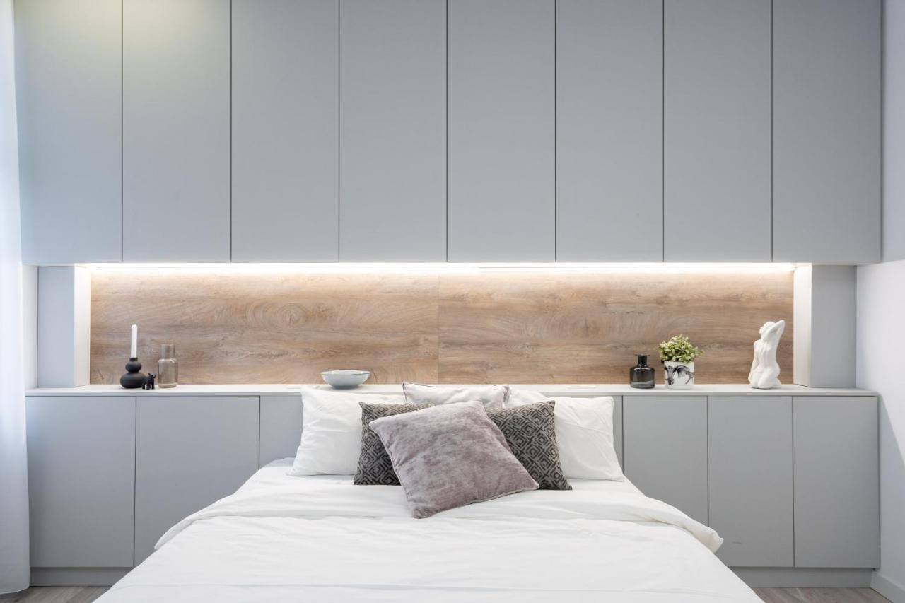 Four Bedroom Apartment, Old Town Bukares Bagian luar foto