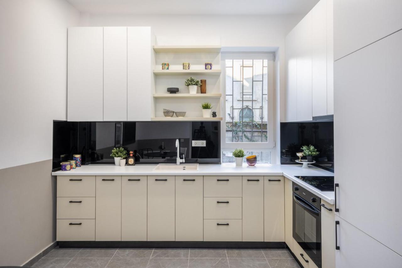Four Bedroom Apartment, Old Town Bukares Bagian luar foto
